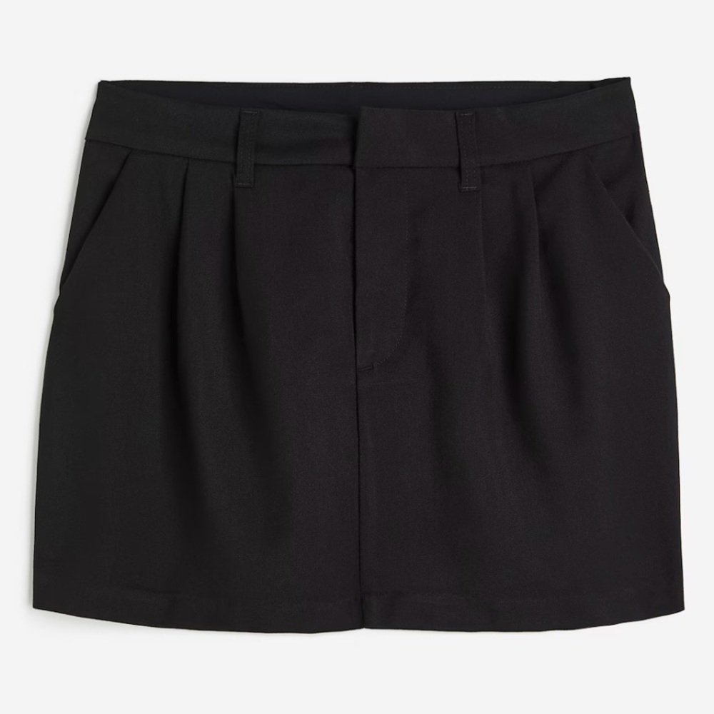 H&M Dressy Mini Skirt in Black sz M